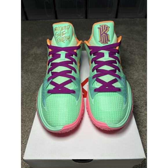 Nike Sue Bird x Kyrie Low 4 Keep Sue Fresh Sneakers CW3985-300 Men's Sz 10.5 - Picture 4 of 8